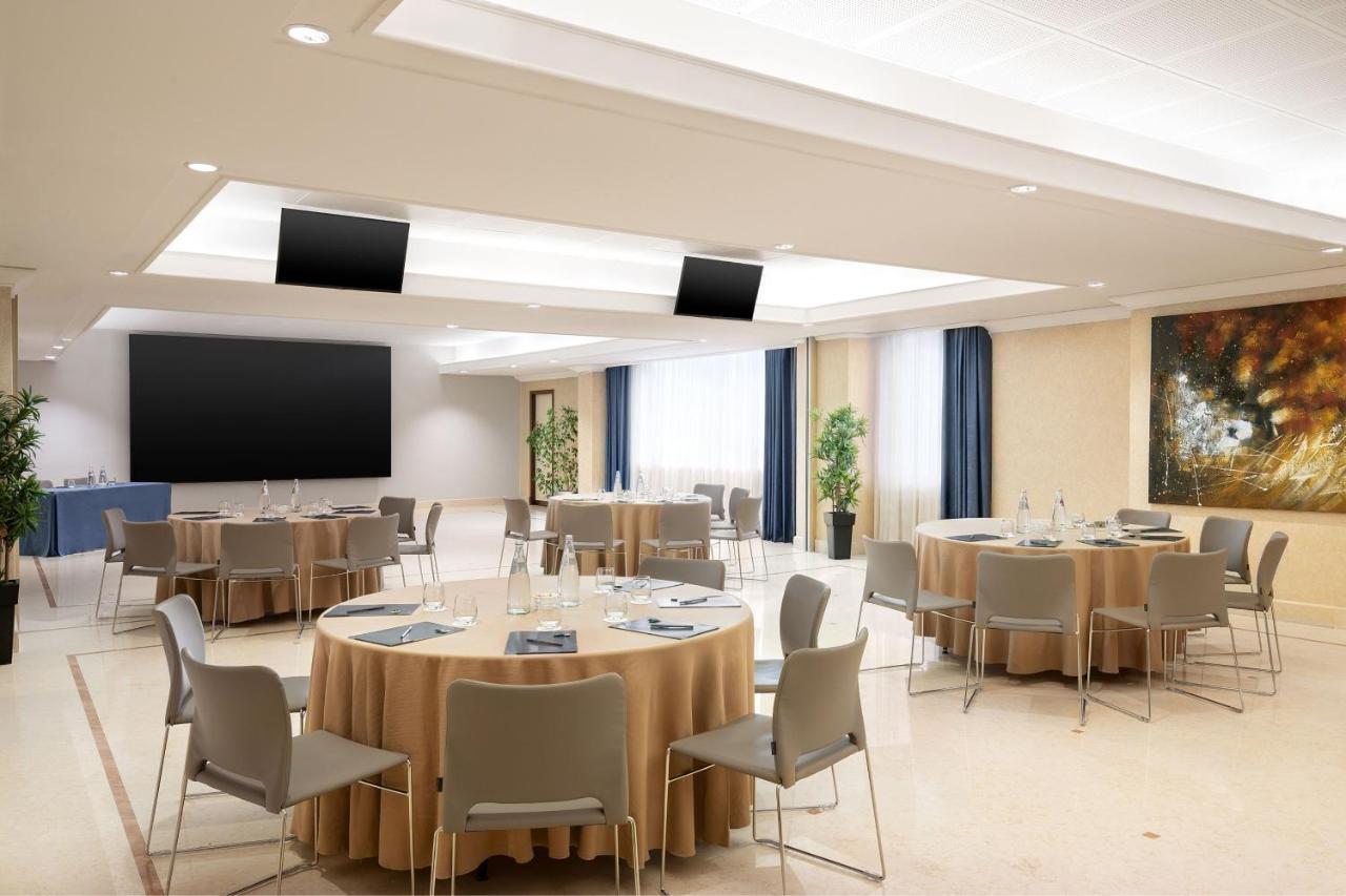 Courtyard By Marriott Rome Central Park Exterior photo