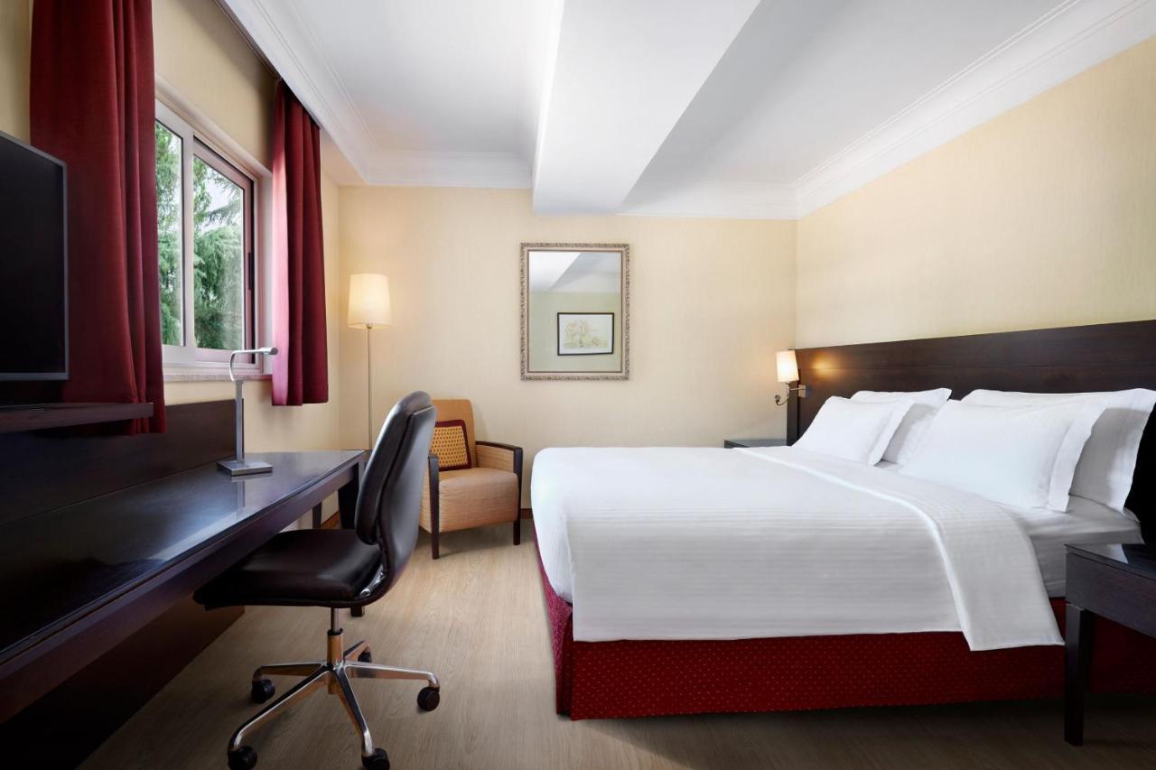 Courtyard By Marriott Rome Central Park Exterior photo