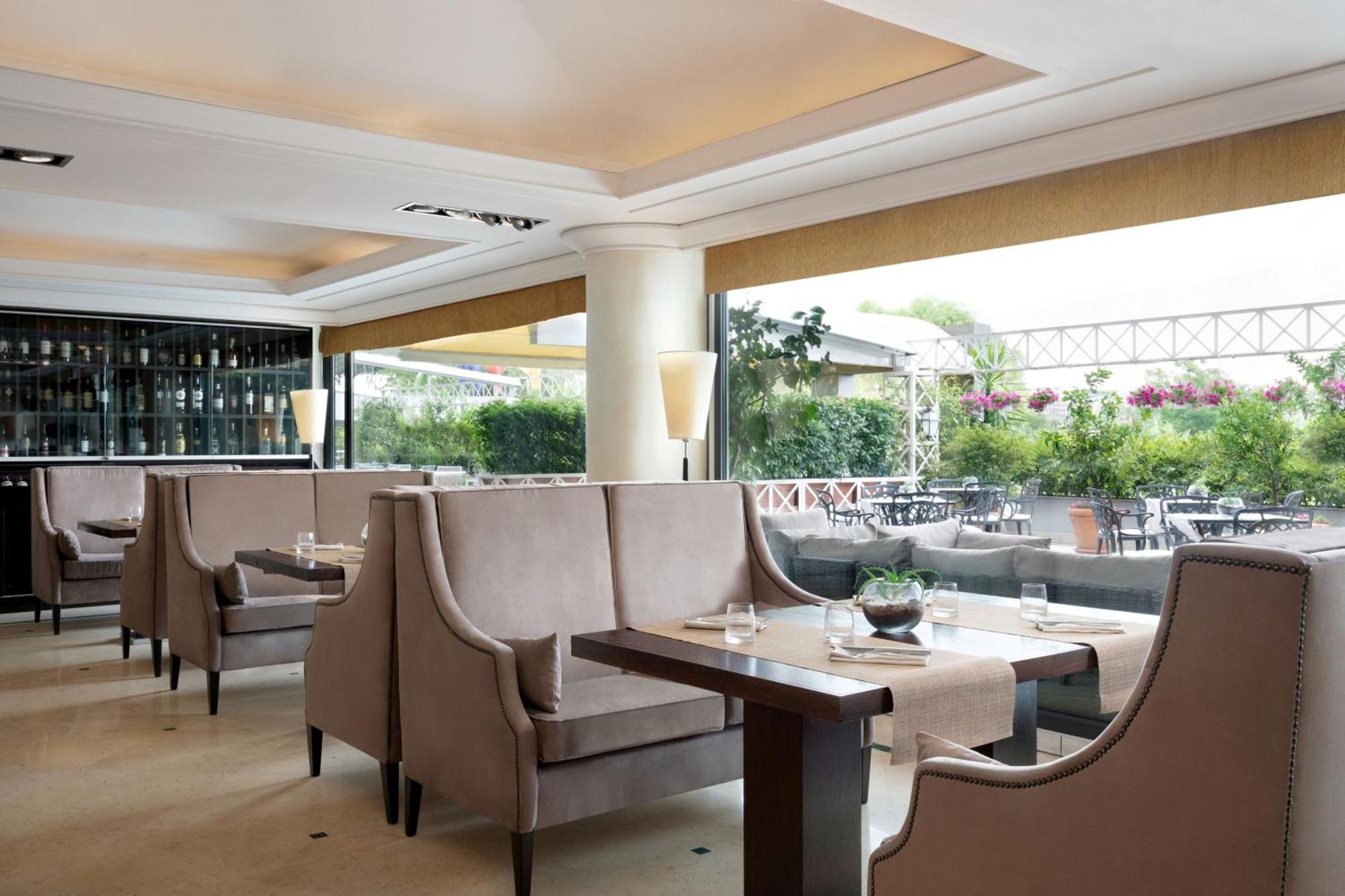 Courtyard By Marriott Rome Central Park Exterior photo