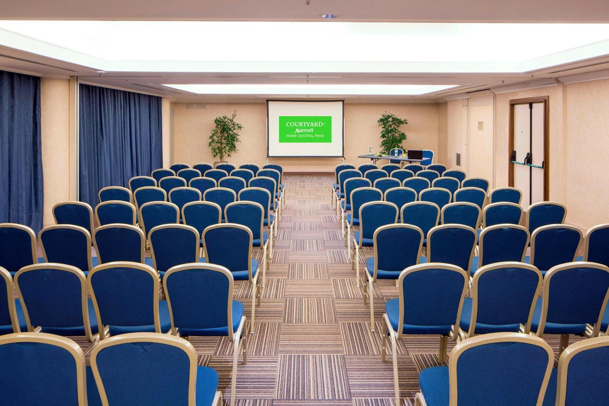 Courtyard By Marriott Rome Central Park Exterior photo